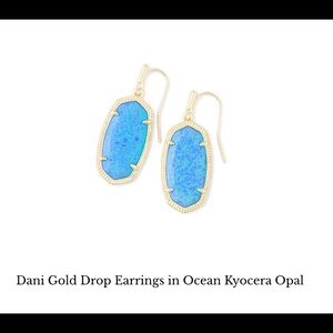 Kendra Scott earrings LIKE NEW